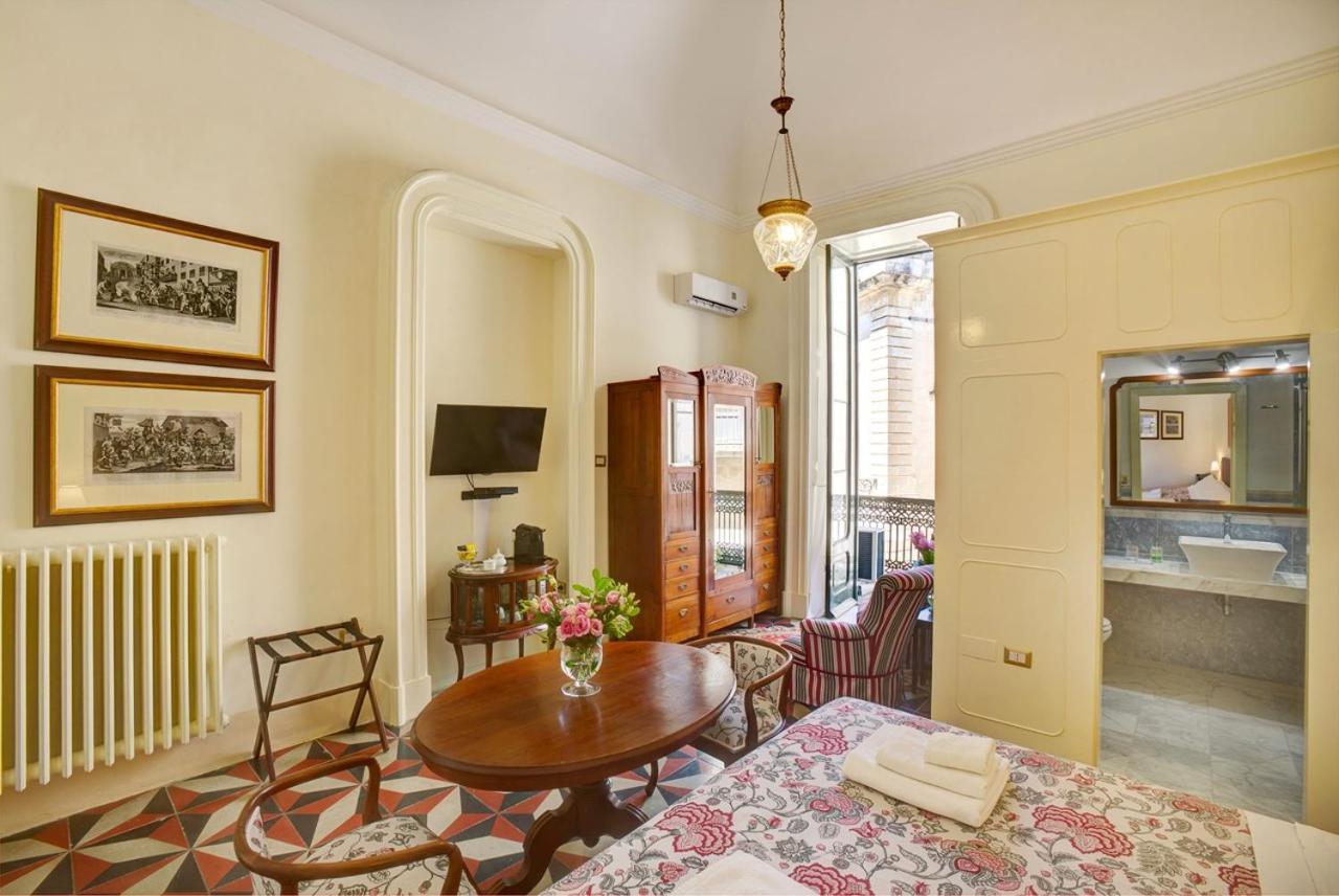 Palazzo Bernardini Suites Lecce Eksteriør billede
