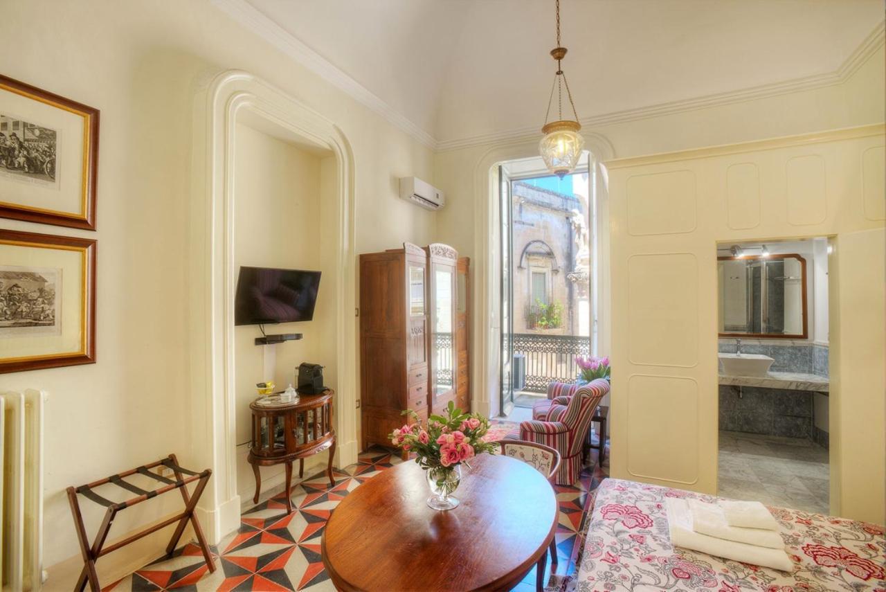 Palazzo Bernardini Suites Lecce Eksteriør billede