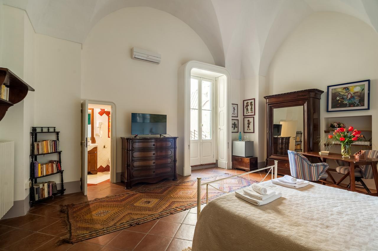 Palazzo Bernardini Suites Lecce Eksteriør billede