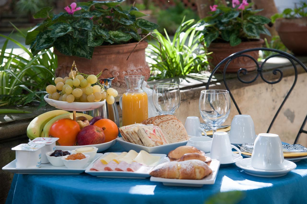 Palazzo Bernardini Suites Lecce Eksteriør billede